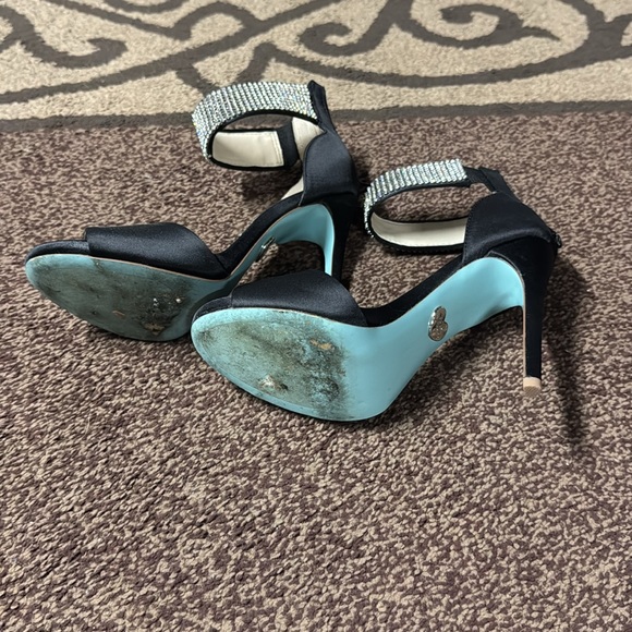 Betsey Johnson Shoes - Picture 4 of 4